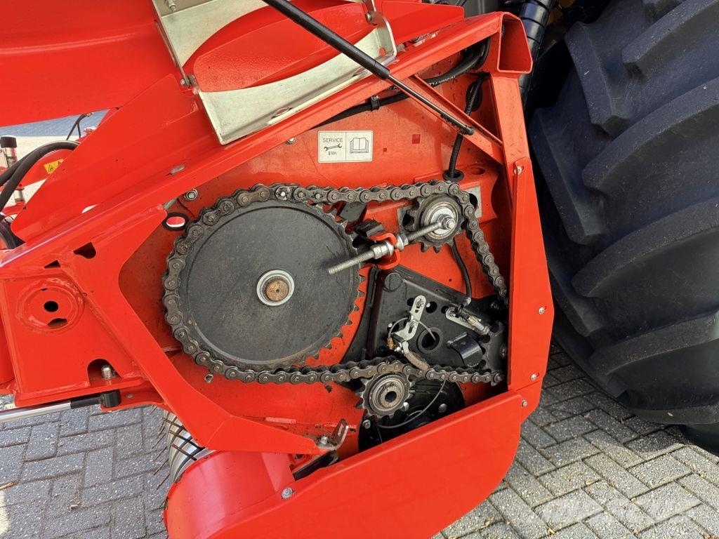 New Holland FR550 Forage Cruiser + Kemper N3003 自走式飼料採集機