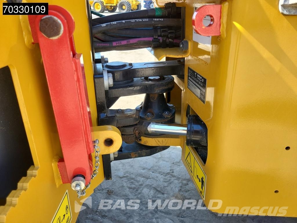 CAT CB2.7 GC Twin drum rollers