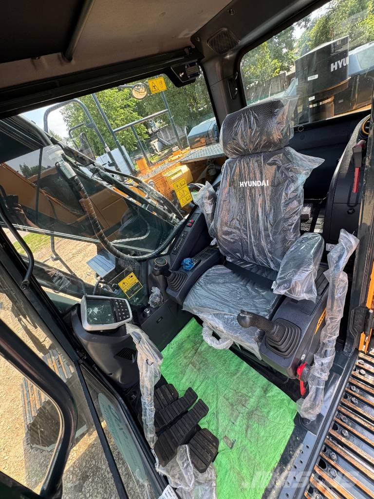 Hyundai HX 210 AL Gravemaskiner på larvebånd