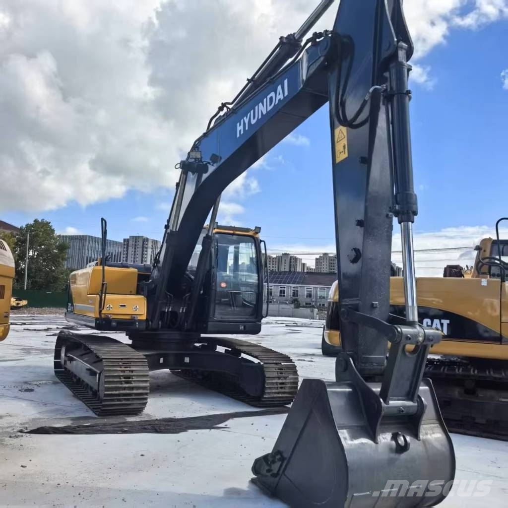 Hyundai Robex 220 LC-9 S حفارات وسط 7 طن - 12 طن