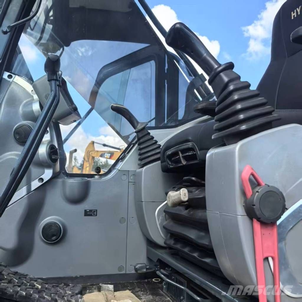 Hyundai Robex 220 LC-9 S حفارات وسط 7 طن - 12 طن