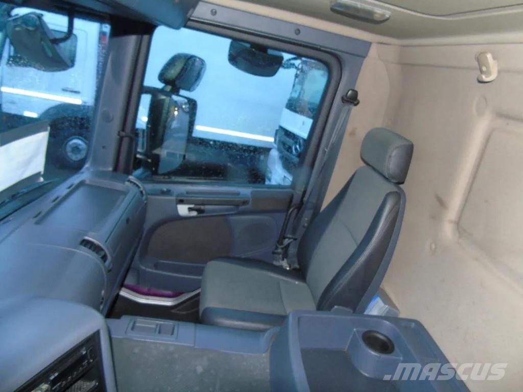 Scania P230 LOW KLM + CARRIER + LOADLIFT + Φορτηγά Ψυγεία