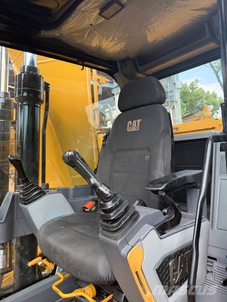 CAT 320 GC 3000 units excavators in stock Lánctalpas kotrók