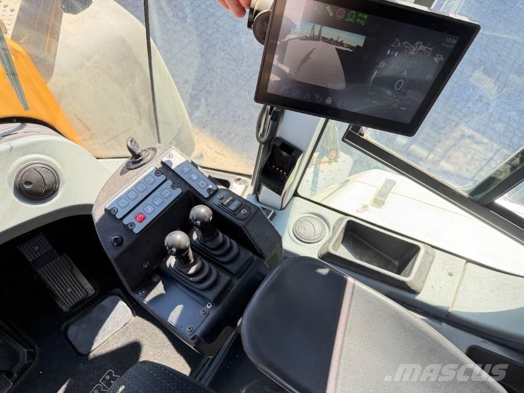 Liebherr L 586 Wheel loaders