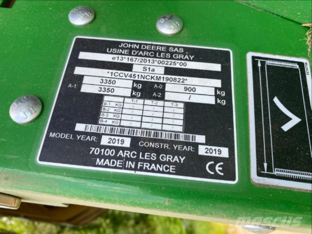 John Deere V 451 M MAXICUT 13 COUTEAUX Rotopresse