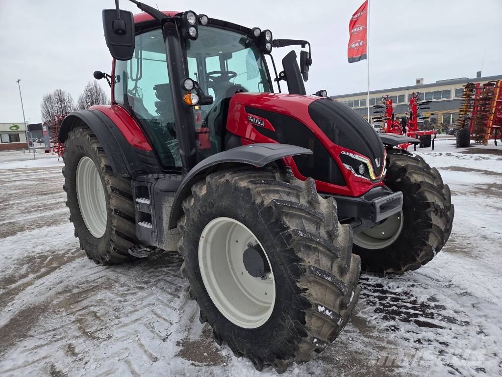 Valtra N155E VERSU Tractors
