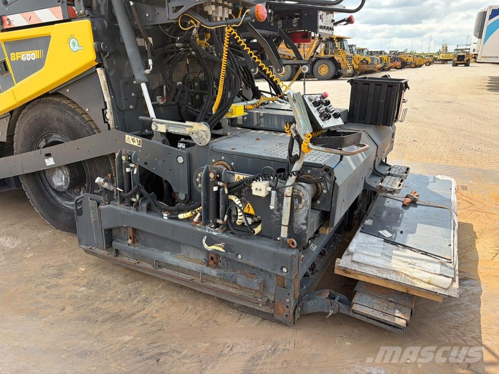 Bomag BF600P-2 incl. 2 x 75 cm extensions Strassenfertiger