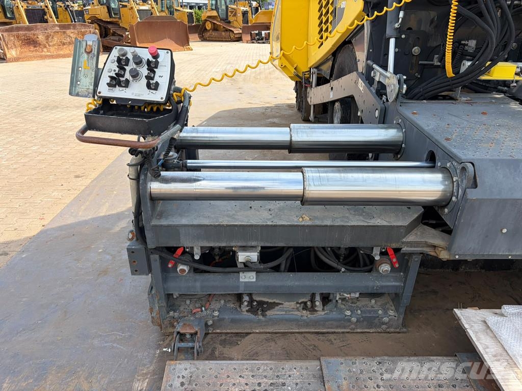 Bomag BF600P-2 incl. 2 x 75 cm extensions Strassenfertiger
