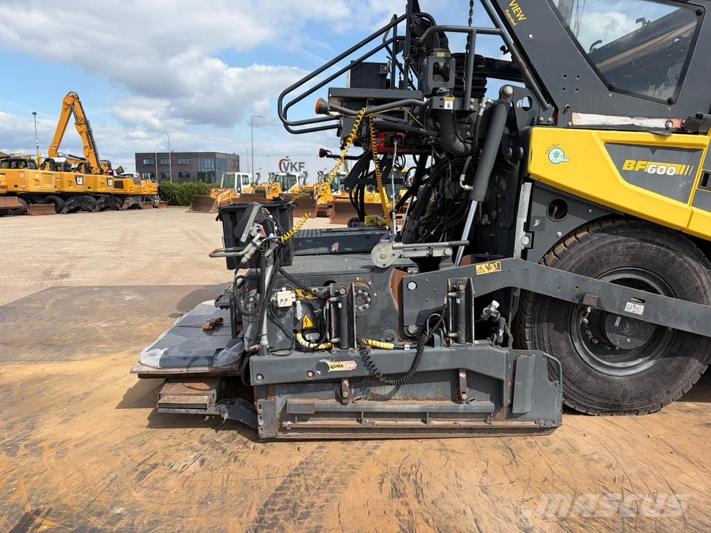 Bomag BF600P-2 incl. 2 x 75 cm extensions Strassenfertiger