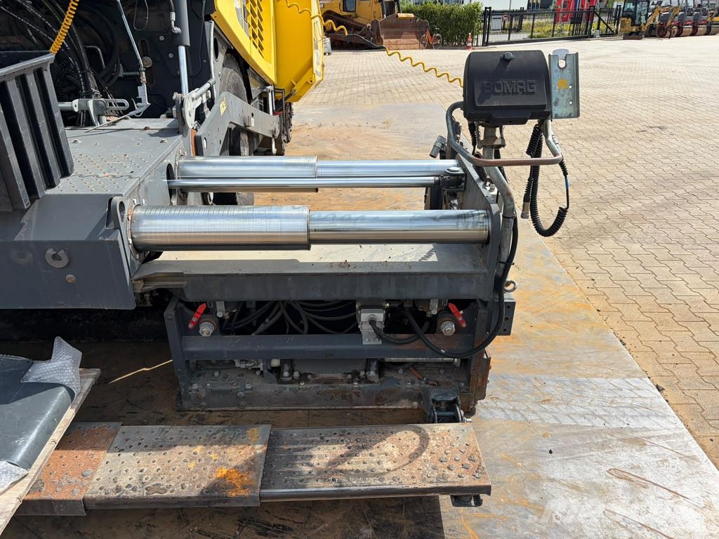 Bomag BF600P-2 incl. 2 x 75 cm extensions Strassenfertiger