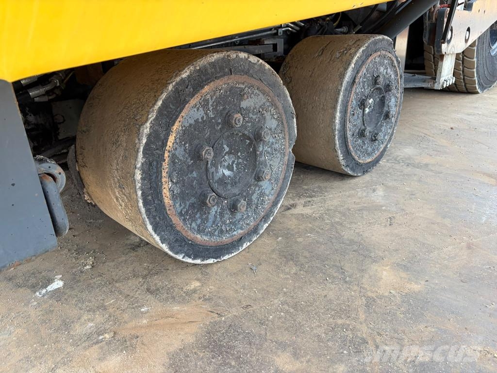 Bomag BF600P-2 incl. 2 x 75 cm extensions Strassenfertiger