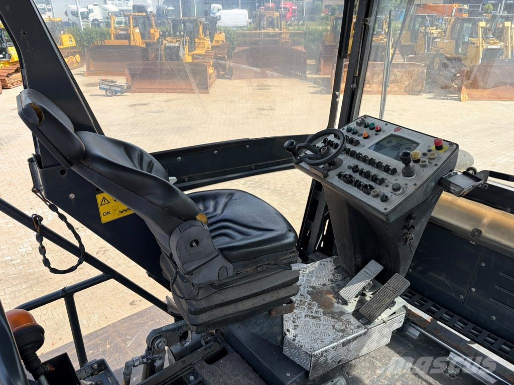 Bomag BF600P-2 incl. 2 x 75 cm extensions Strassenfertiger