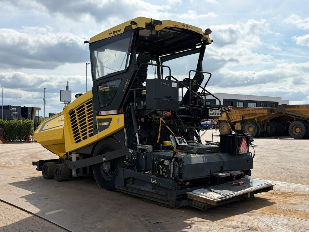 Bomag BF600P-2 incl. 2 x 75 cm extensions Strassenfertiger