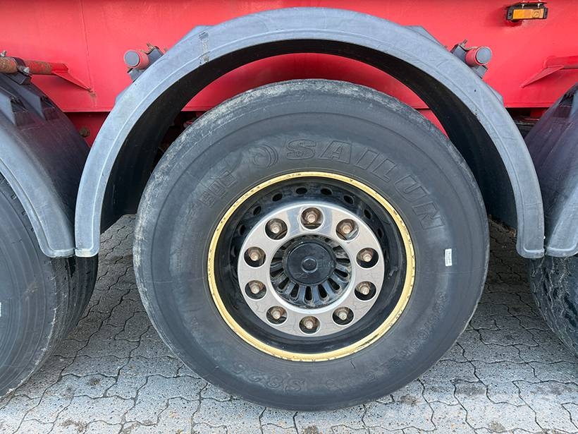 Kel-Berg Tipper / Kippauflieger 37 m3 Savivartės puspriekabės