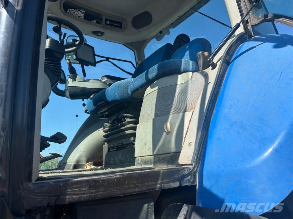 New Holland T8.360 معدات البناء - غير ذلك