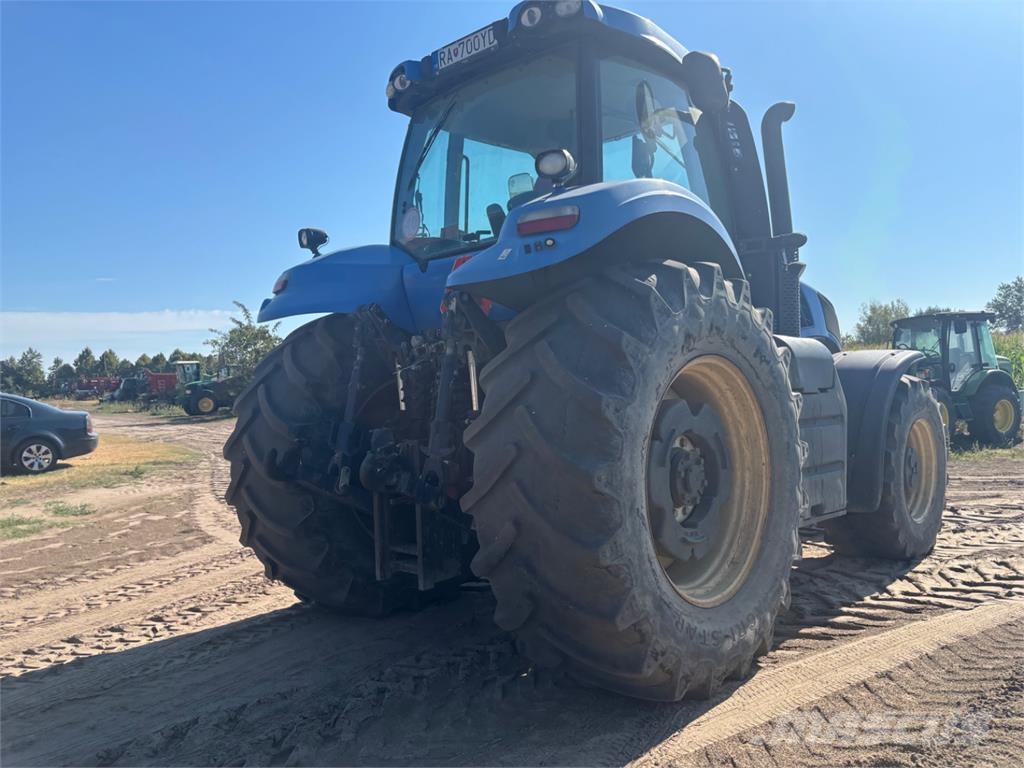New Holland T8.360 معدات البناء - غير ذلك