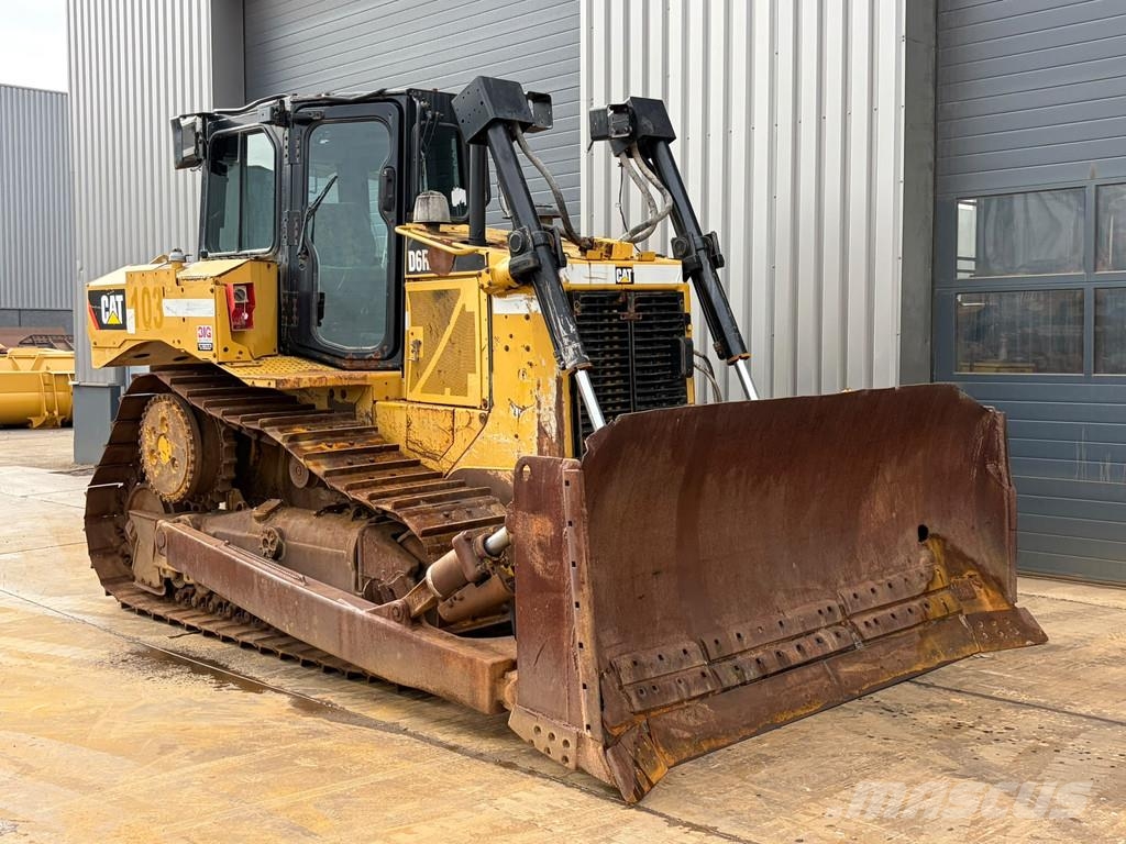 CAT D6R2 XL Buldožeri gusjeničari