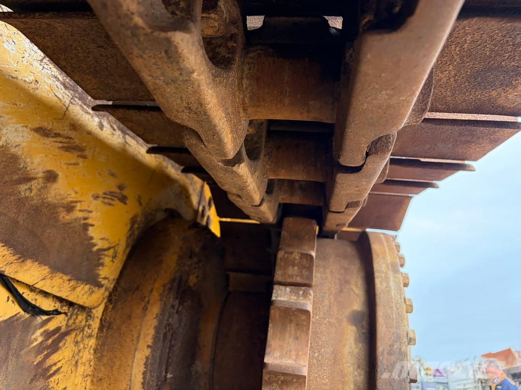 CAT D6R2 XL Buldožeri gusjeničari