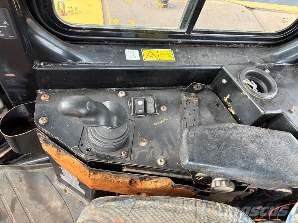 CAT D6R2 XL Buldožeri gusjeničari