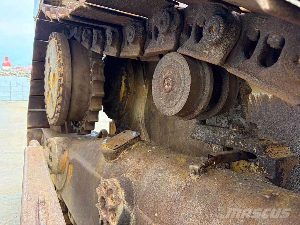 CAT D6R2 XL Buldožeri gusjeničari