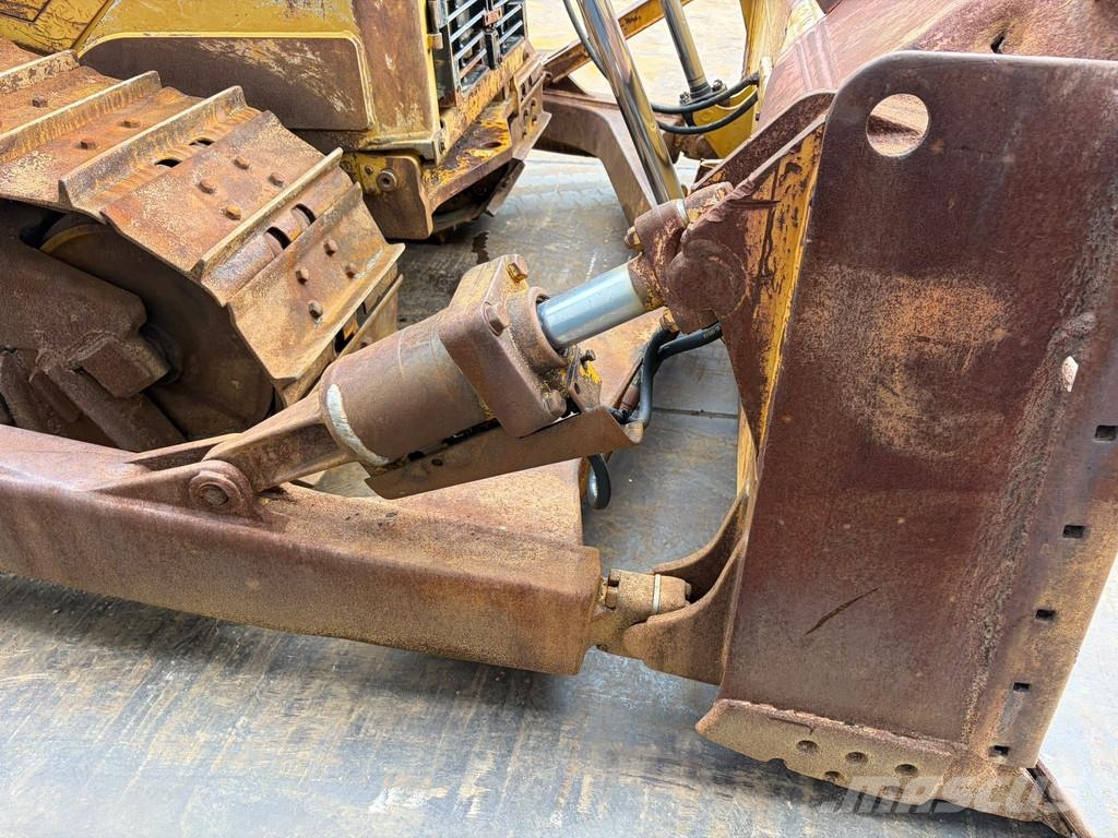 CAT D6R2 XL Buldooserid