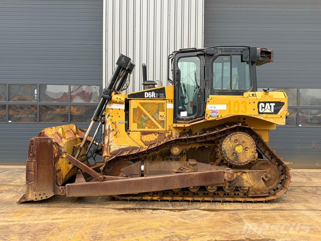 CAT D6R2 XL Buldožeri gusjeničari