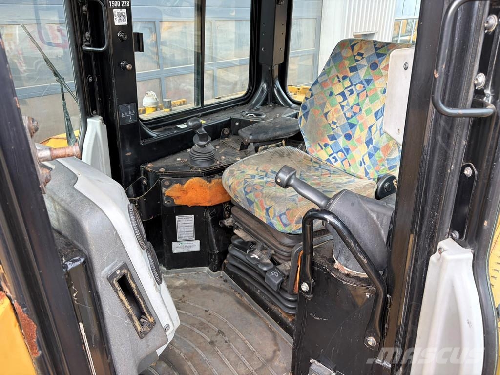 CAT D6R2 XL Buldooserid