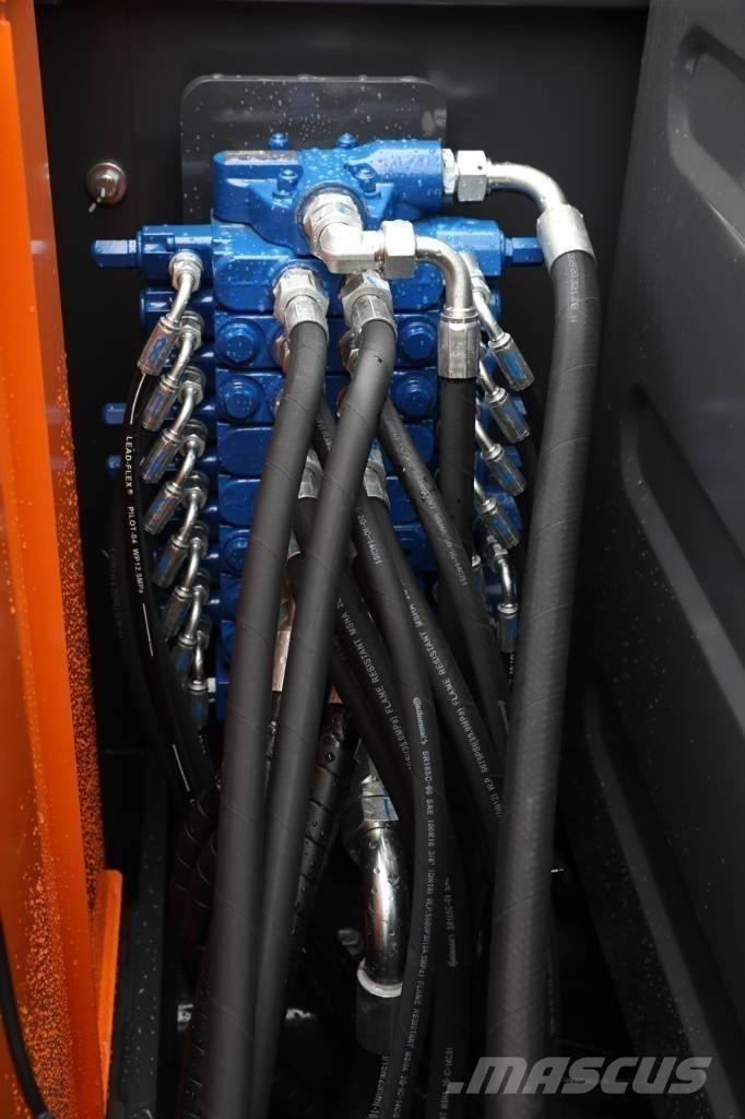 Develon DX 60 D 휠 굴삭기