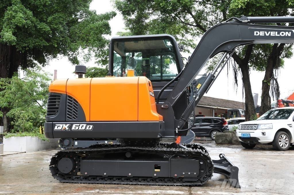 Develon DX 60 D 휠 굴삭기
