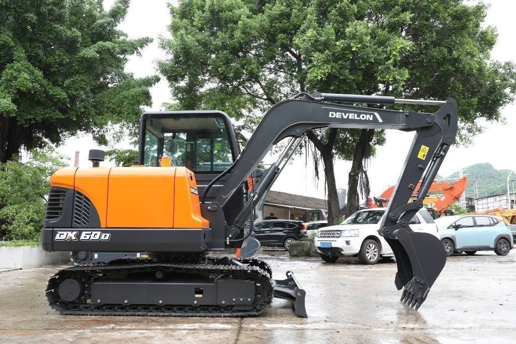Develon DX 60 D 휠 굴삭기
