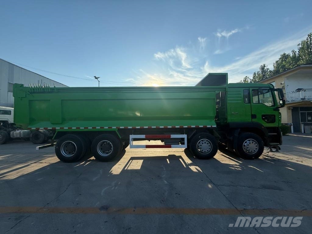 Sinotruk HOWO 8*4 Bañeras basculantes usadas