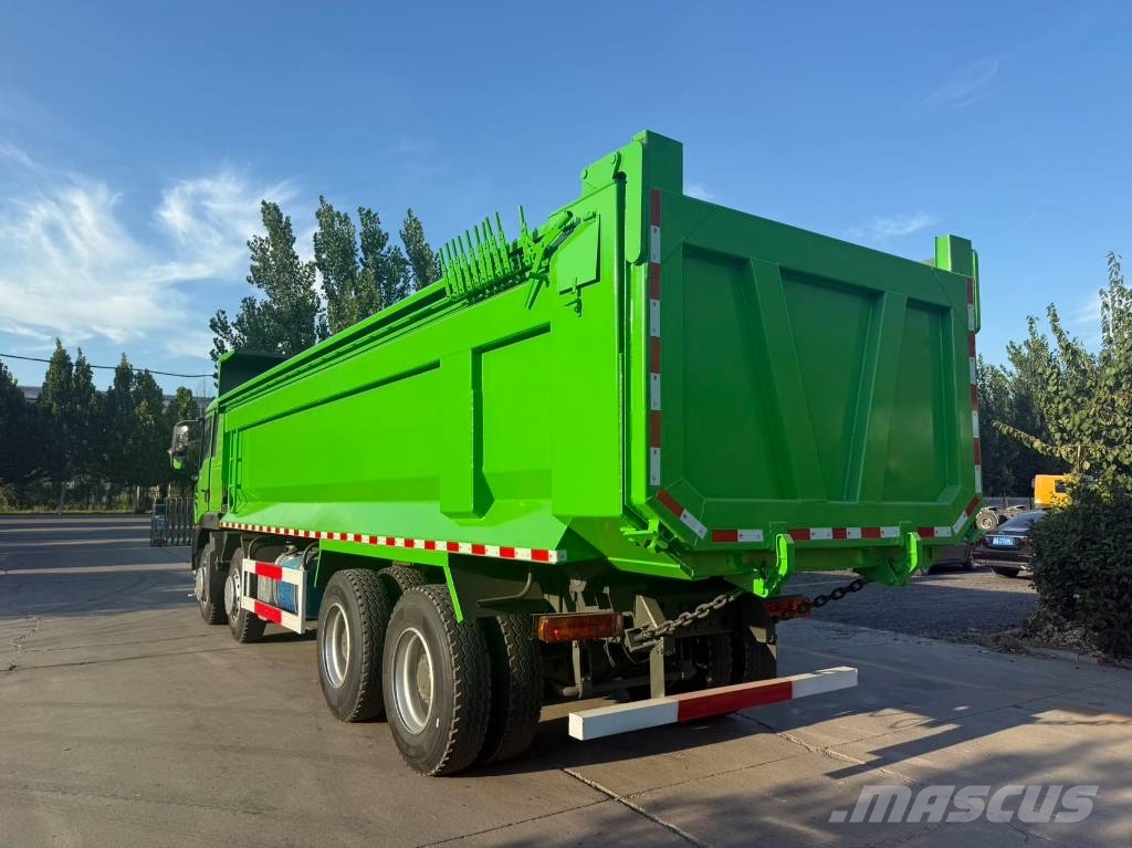 Sinotruk HOWO 8*4 Bañeras basculantes usadas