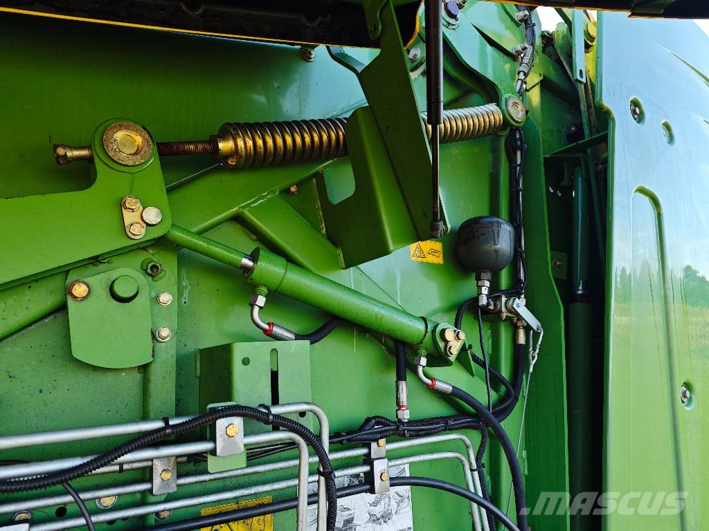 Krone Comprima V 180 XC Ruloonpressid