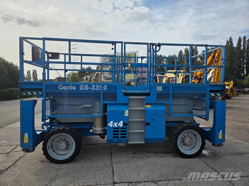 Genie GS-3390 4X4 werkhoogte 12.06m. diesel Schaarhoogwerkers