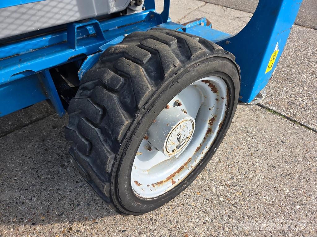 Genie GS-3390 4X4 werkhoogte 12.06m. diesel Schaarhoogwerkers