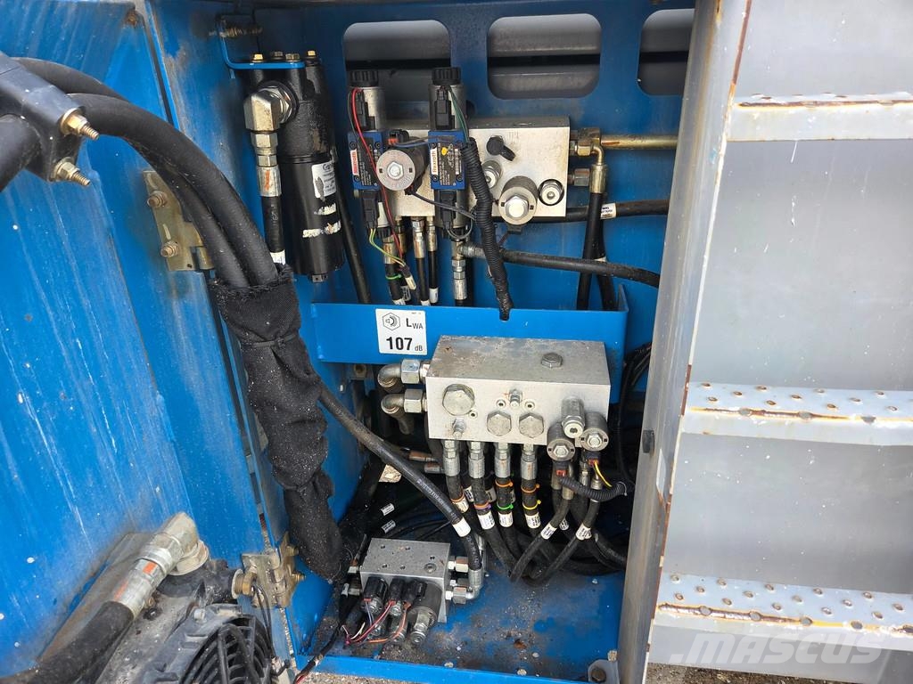 Genie GS-3390 4X4 werkhoogte 12.06m. diesel Schaarhoogwerkers