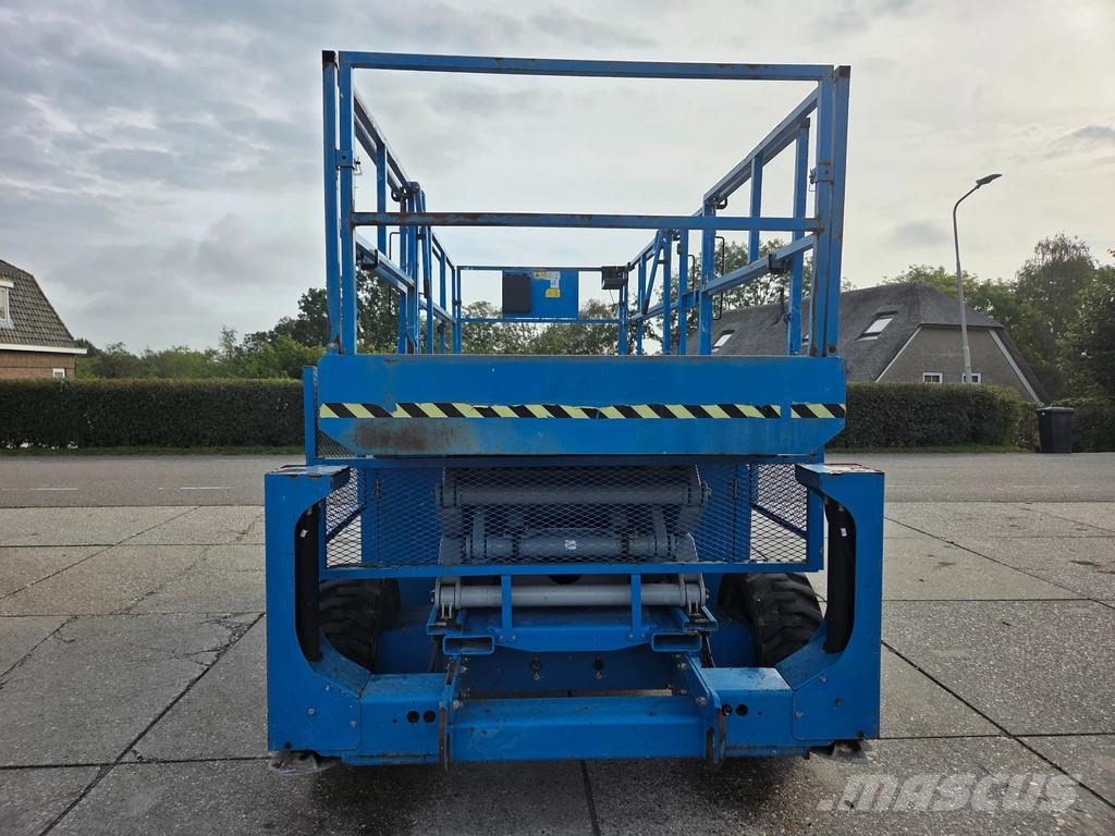 Genie GS-3390 4X4 werkhoogte 12.06m. diesel Schaarhoogwerkers