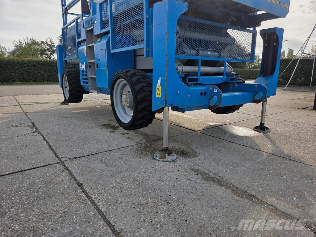 Genie GS-3390 4X4 werkhoogte 12.06m. diesel Schaarhoogwerkers