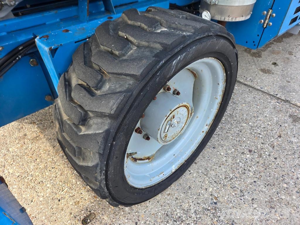 Genie GS-3390 4X4 werkhoogte 12.06m. diesel Schaarhoogwerkers