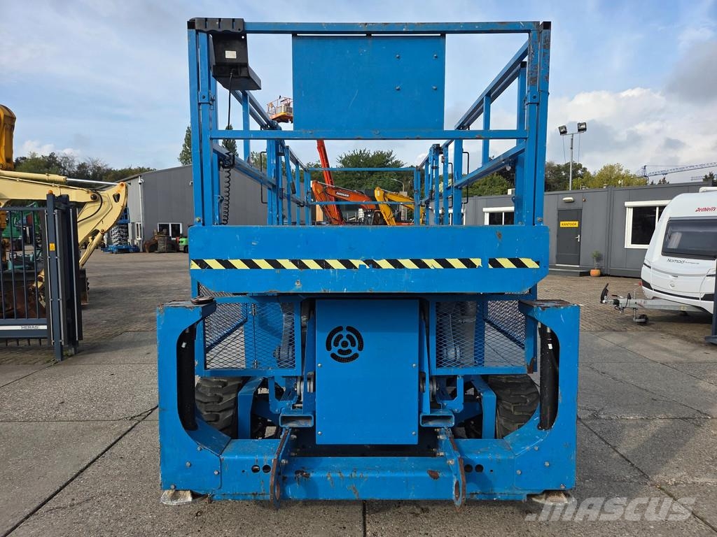 Genie GS-3390 4X4 werkhoogte 12.06m. diesel Schaarhoogwerkers