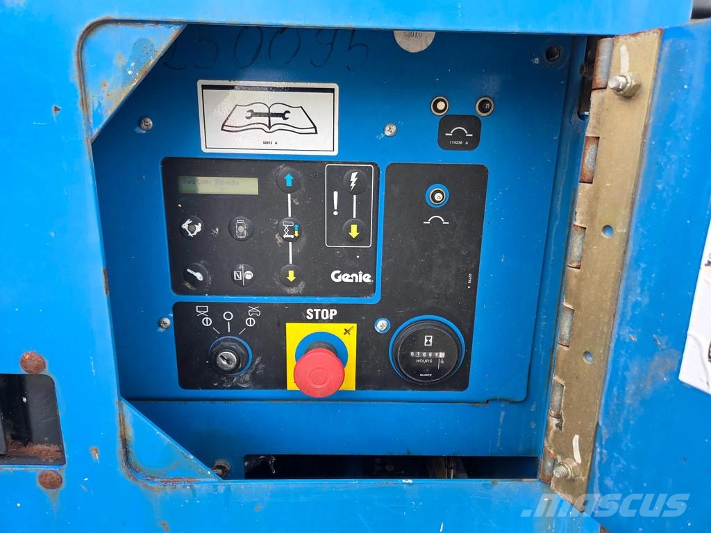Genie GS-3390 4X4 werkhoogte 12.06m. diesel Schaarhoogwerkers