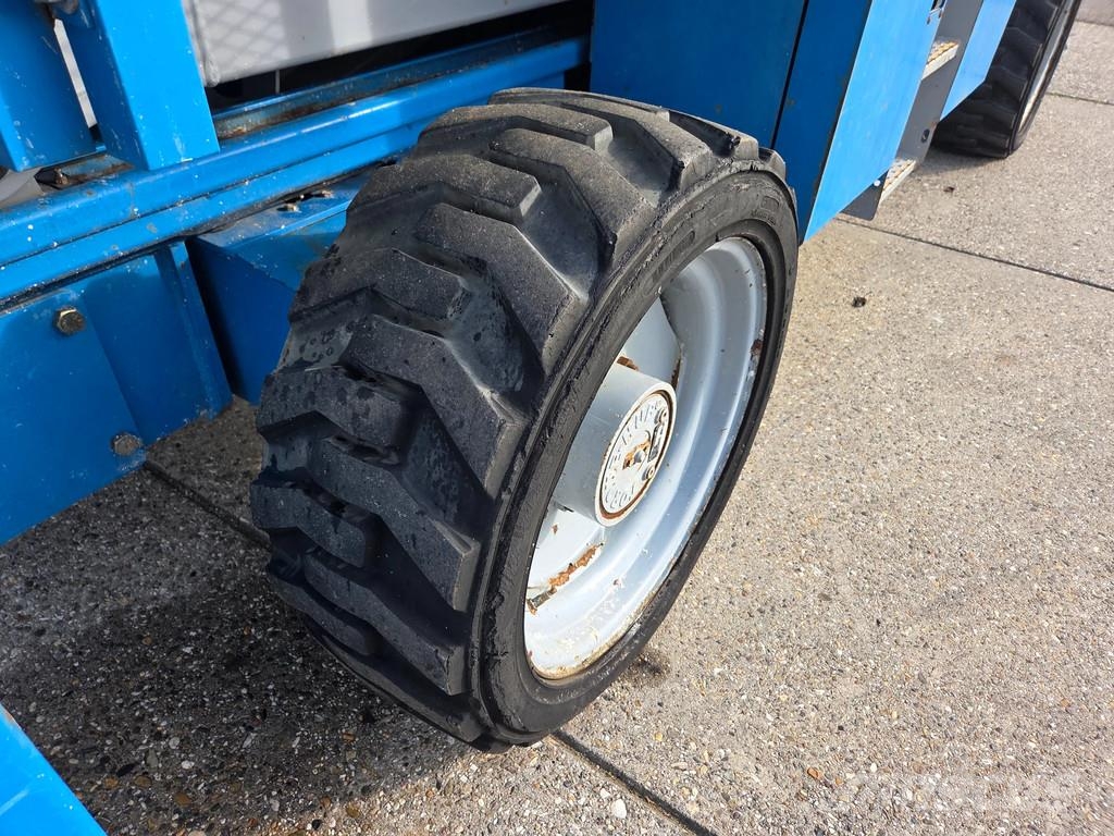 Genie GS-3390 4X4 werkhoogte 12.06m. diesel Schaarhoogwerkers
