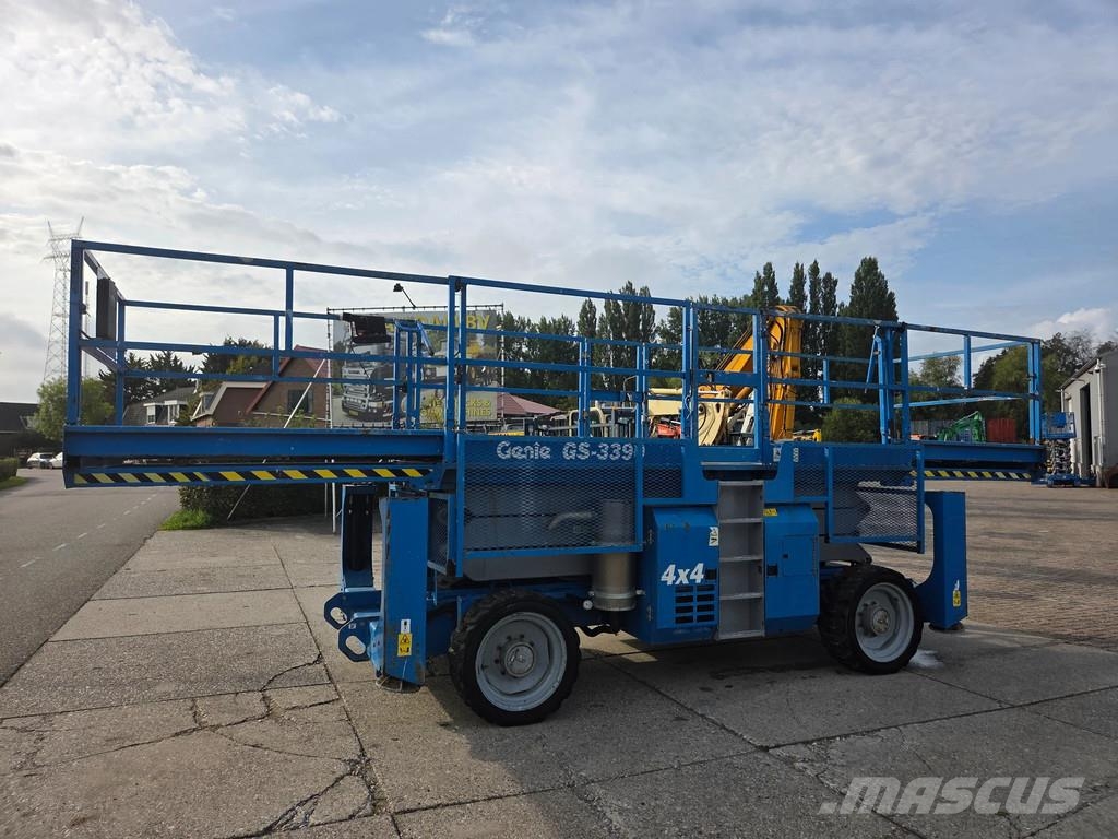 Genie GS-3390 4X4 werkhoogte 12.06m. diesel Schaarhoogwerkers