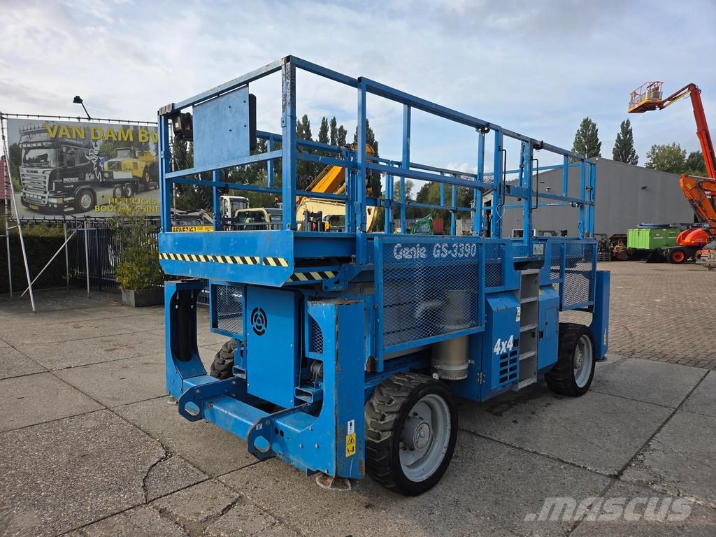 Genie GS-3390 4X4 werkhoogte 12.06m. diesel Schaarhoogwerkers