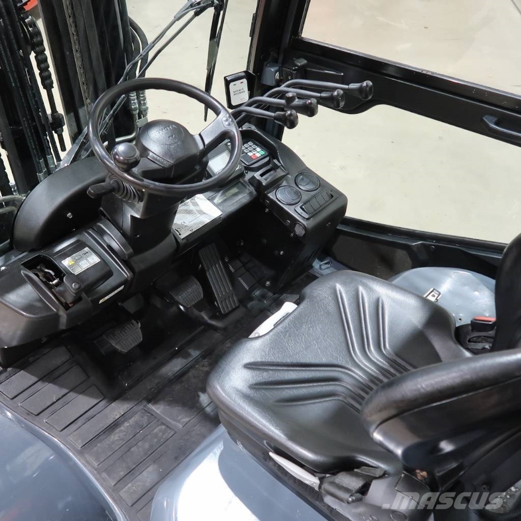 Toyota 40-8FD35N Diesel forklifts