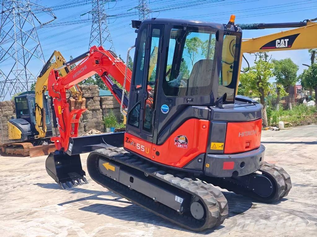 Hitachi ZX 55 UR 소형 굴삭기 7톤 미만