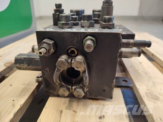 John Deere 3220 (39351496) hydraulic distributor Hydraulika