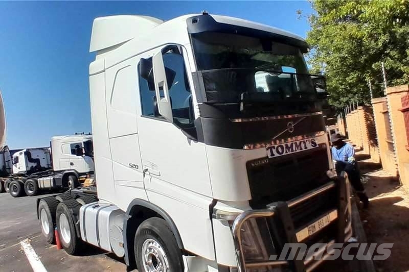 Volvo FH (4) 520 6x4 SLEEP H/RED 其他货车