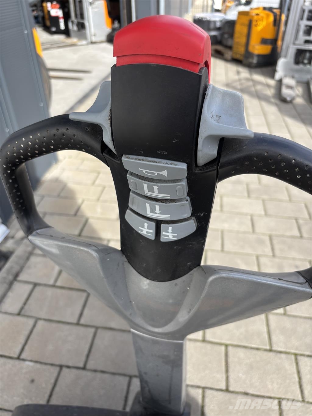 Still EXV 12i Initalhub 行走式堆垛机