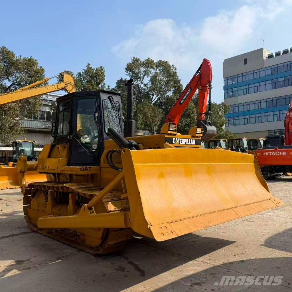 CAT D6G Kāpurķēžu buldozeri